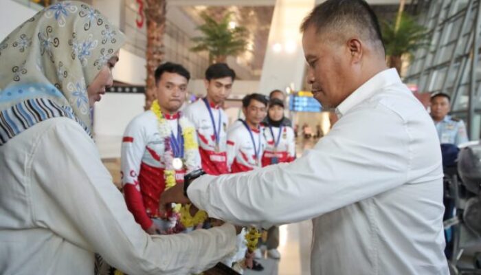 Kemenpora Apresiasi Juara Dunia Paralayang 2023