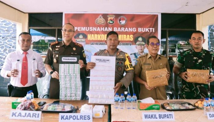 Ratusan Botol Miras dan Ribuan Gram Narkoba dimusnahkan Polres Dompu