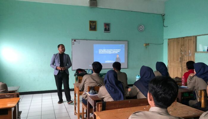Kritisitas Digital Penting Dipahami Siswa Dalam Banjir Informasi