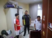 Pastikan Persiapan Menuju Olimpiade 2024, Menpora Dito Kunjungi Tim Bulutangkis Pelatnas PBSI Cipayung