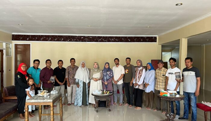 Budayawan Bima Launching Buku Sejarah, dengan Judul KORE Eksistensi Kerajaan Sanggar dalam Sejarah dan Budaya