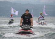 Menpora Dito Ariotedjo Mengenderai Jet Ski di Sirkuit F1 Powerboat 2024