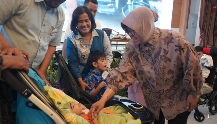 Peringati Hari Kesadaran Sindrom CdLS, Mensos Risma Sapa Anak-anak Pengidap CdLS