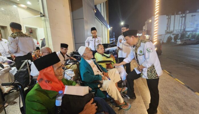 Kepulangan 300 Jemaah Haji Lansia dan Disabilitas Non Mandiri yang Ikut Safari Wukuf Disambut Haru