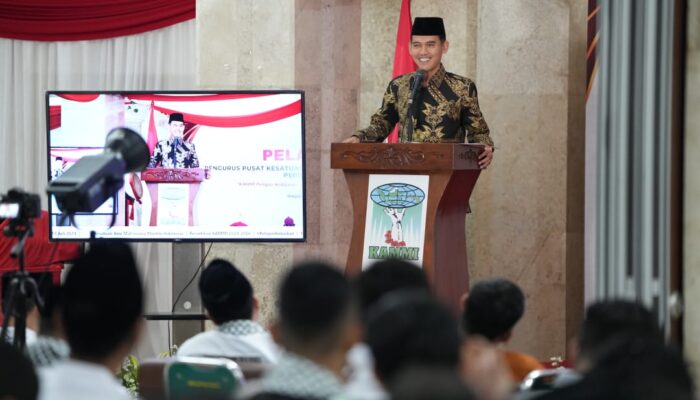 Kemenpora Ajak KAMMI Siap Menyambut Indonesia Emas 2045 dalam Pelantikan Pengurus Baru