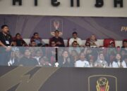 Presiden Jokowi Buka Piala Presiden 2024, Menpora Dito dan Pejabat Lainnya Hadiri Upacara di Bandung