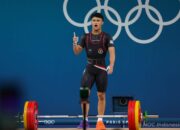 Rizki Juniansyah Catat Sejarah dengan Emas Pertama Cabor Angkat Besi di Olimpiade