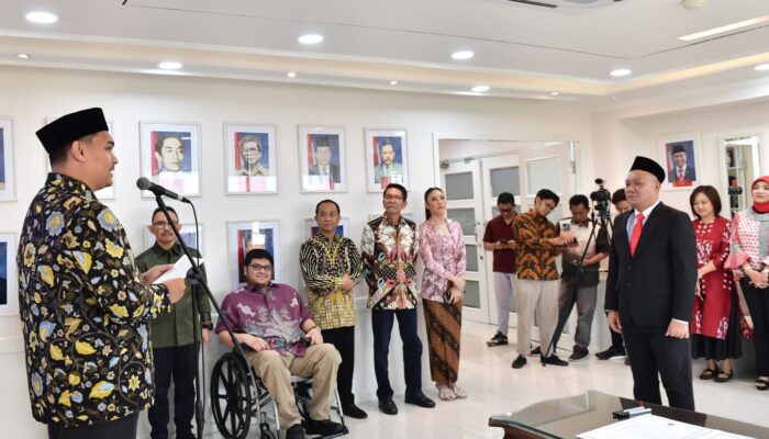 Ferry Yuniarto Kono Dilantik Menjadi Direktur LPDUK, Menpora Dito: Ini Momen Penting untuk Kemajuan Olahraga Indonesia