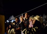 Penutupan Expo PON XXI: Menpora Dito Nikmati Penampilan Ifan Seventeen di Tengah Hujan