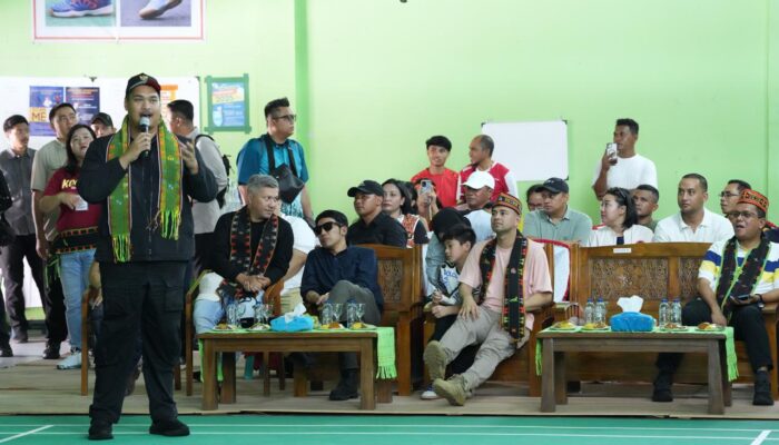 Menpora Dito Motivasi Peserta Ibunda Badminton Championship