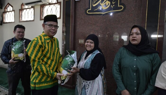 Kemenpora Salurkan Bantuan Ramadan Lewat UPZ Baznas untuk 102 Mustahik