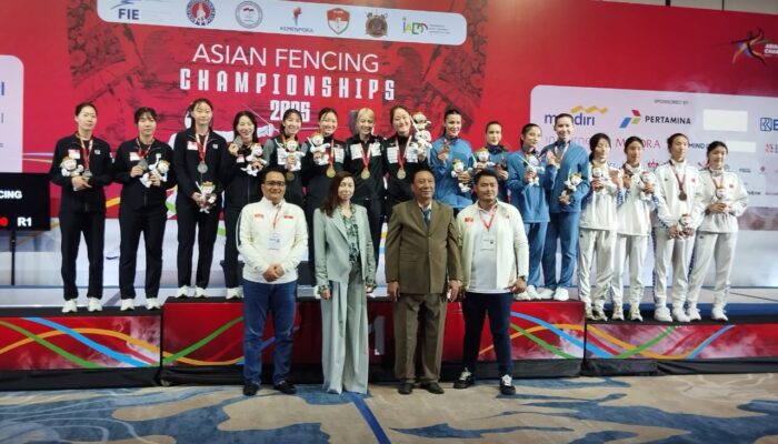 Jepang Bangkit dari Ketertinggalan, Rebut Emas Dramatis di Nomor Sabel Beregu Putri