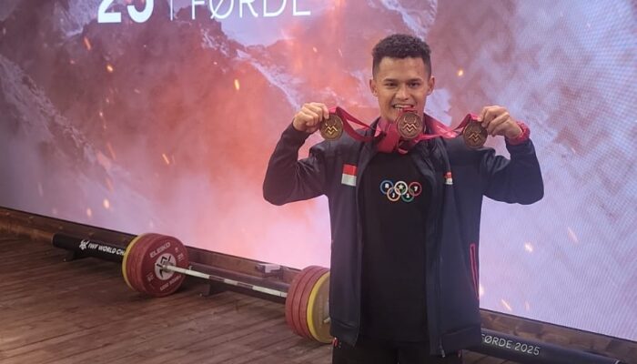 Rizky Juniansyah Raih 2 Emas Pada IWF World Championship 2025