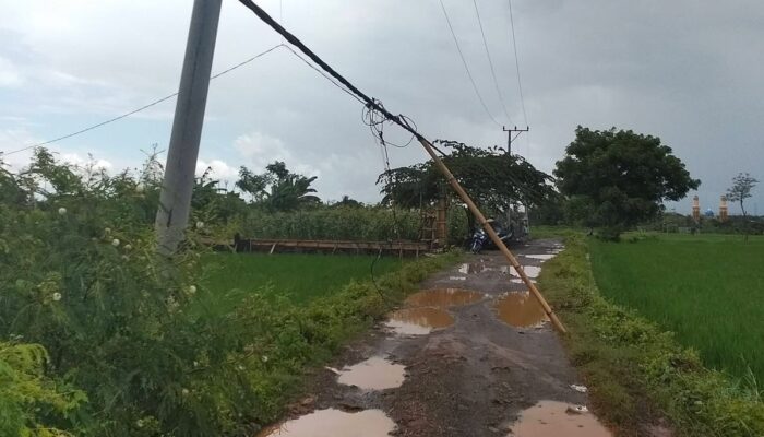 Rusak Sejak Lama Jalan Penghubung di Desa Semoyang Tak Kunjung Diperbaiki